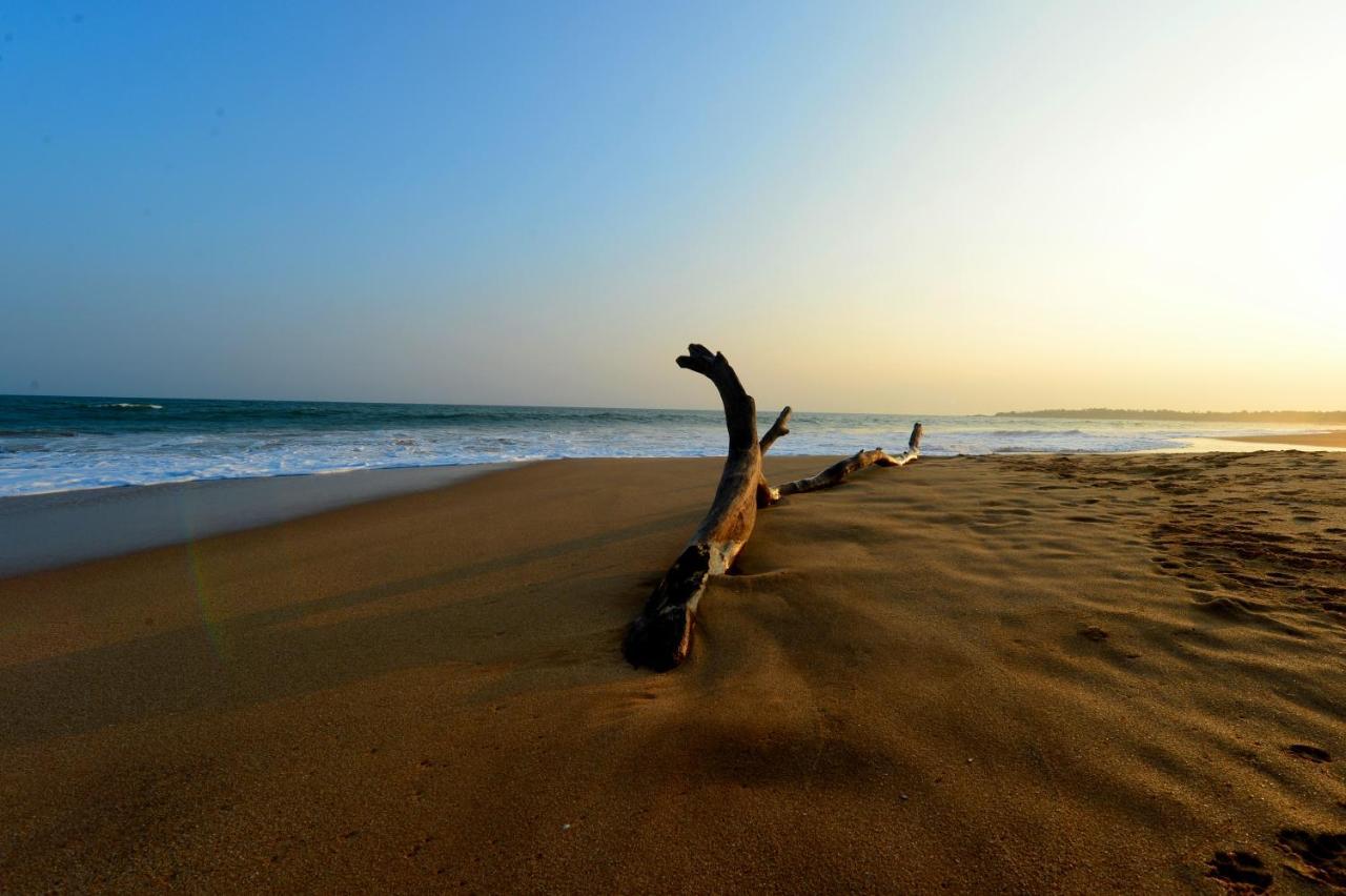 Helios Beach Resort แทนกาลเล ภายนอก รูปภาพ